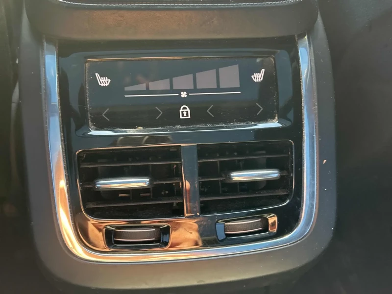 Volvo Xc90 T8 R-DESIGN/PANO/KAMEPA/ПОДГРЕВ/ОБДУХВАНЕ, снимка 14 - Автомобили и джипове - 52799686