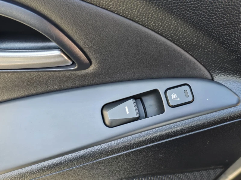 Hyundai IX35 2.0 I 163кс AWD PREMIUM , снимка 15 - Автомобили и джипове - 53113604