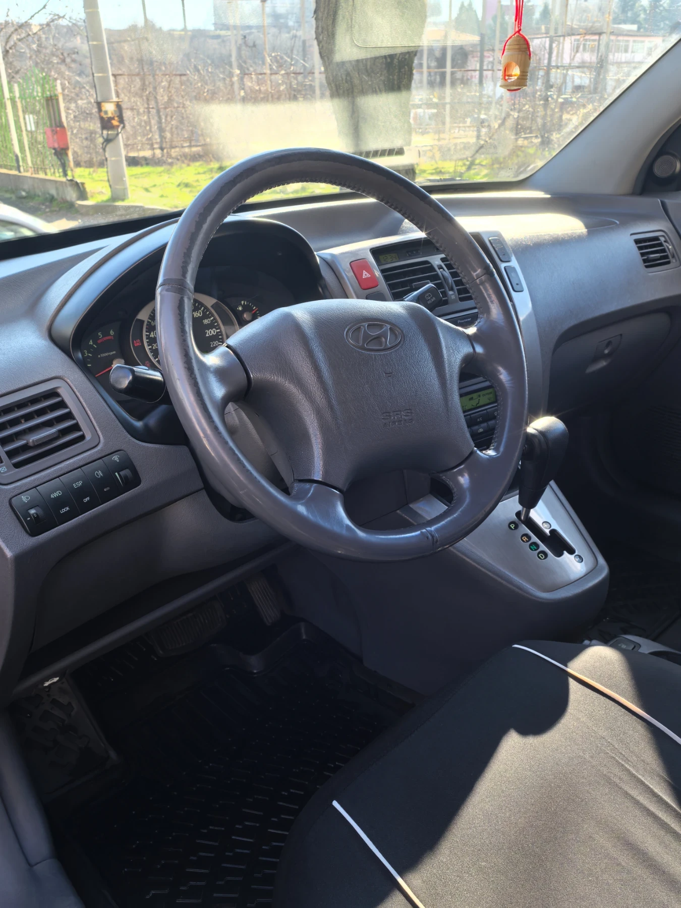 Hyundai Tucson 2.0 crdi - изображение 10