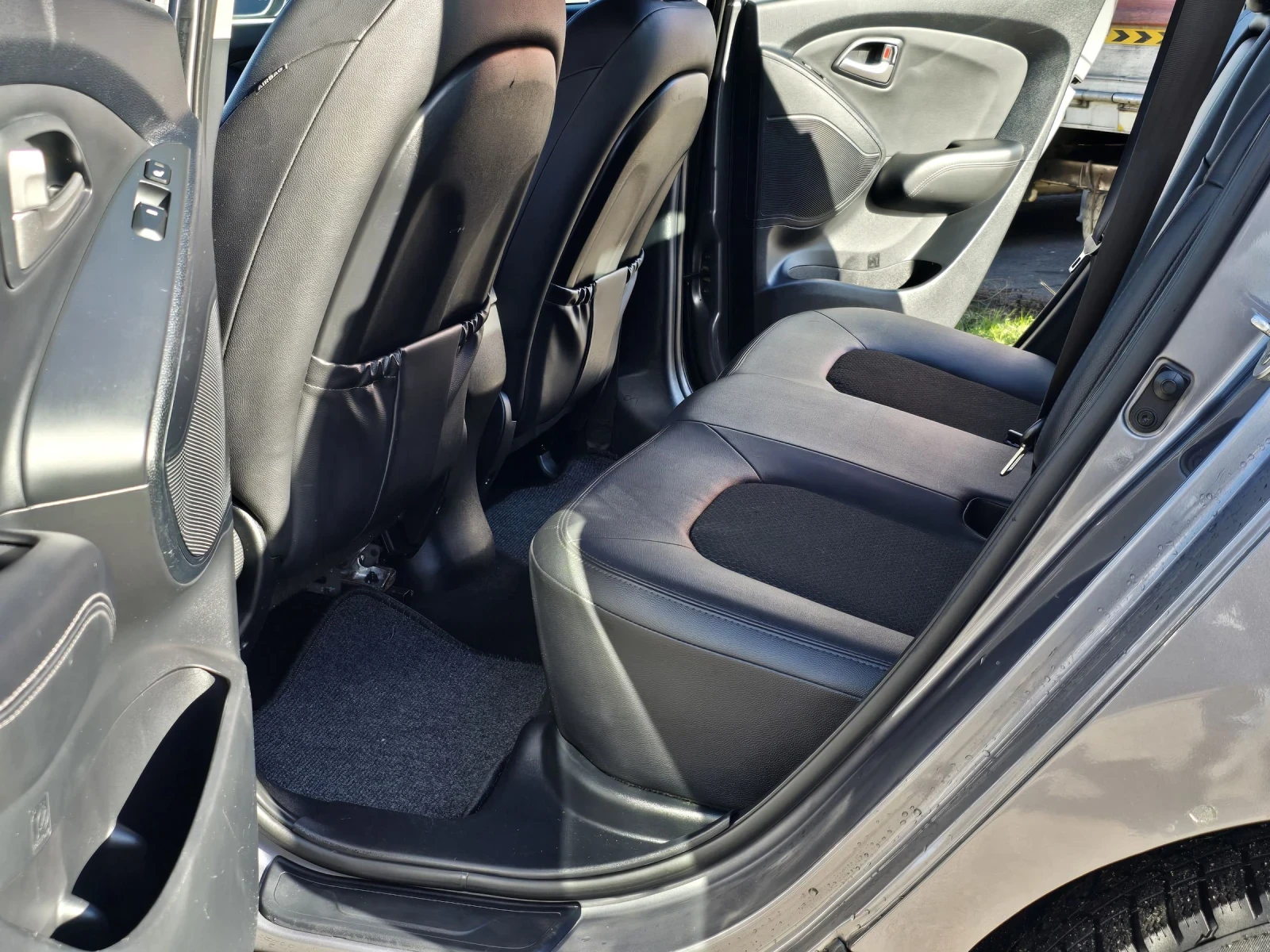 Hyundai IX35 2.0 I 163кс AWD PREMIUM  - изображение 10