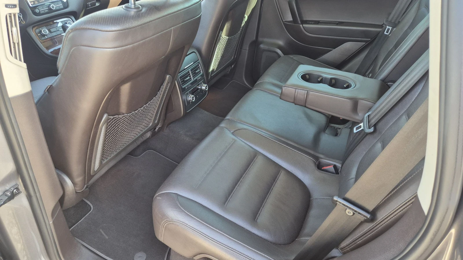 VW Touareg 3.0TDI R- LINE 100%РЕАЛНИ КМ!360% КАМЕРА ВИДЕО  - изображение 7