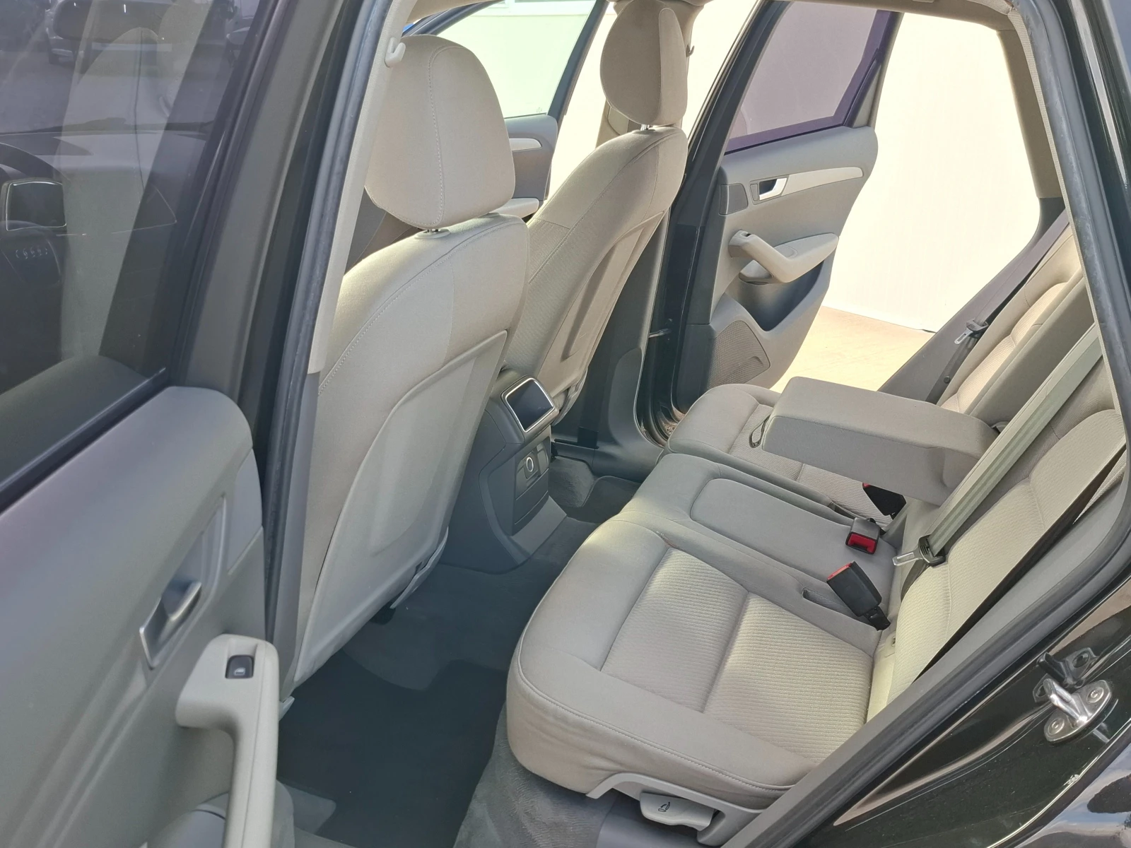 Audi Q5 2.0TDI/quattro/Euro5A, снимка 13 - Автомобили и джипове - 54325360