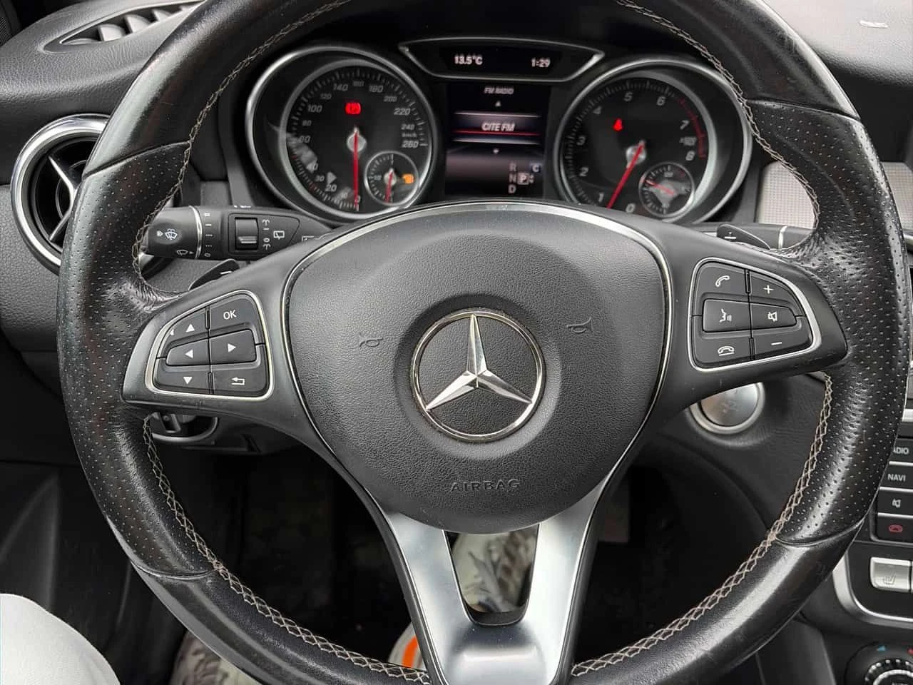 Mercedes-Benz GLA 250 /CAMERA/ПОДГРЕВИ/ПАНОРАМА/АВТОКРЕДИТ , снимка 8 - Автомобили и джипове - 54595437