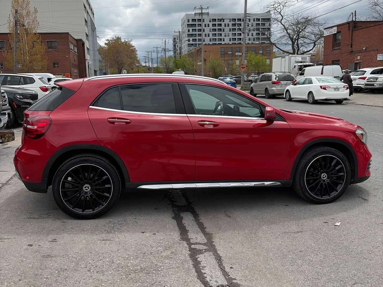 Mercedes-Benz GLA 250 /CAMERA/ПОДГРЕВИ/ПАНОРАМА/АВТОКРЕДИТ , снимка 3 - Автомобили и джипове - 54595437