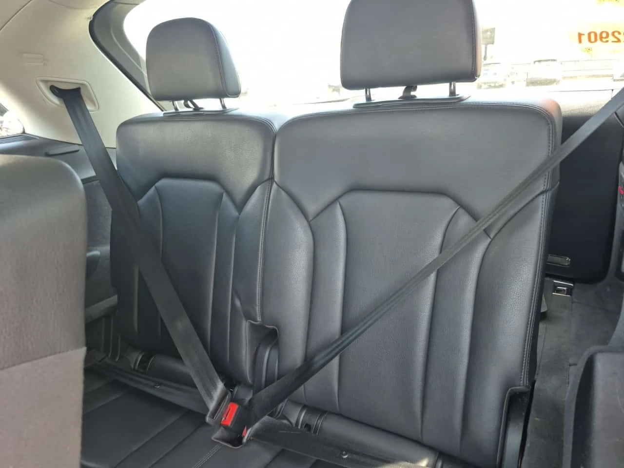 Audi Q7 * PROGRESSIV * ПАНО * ПОДГРЕВИ * KEYLESS * CARFAX, снимка 14 - Автомобили и джипове - 54624040