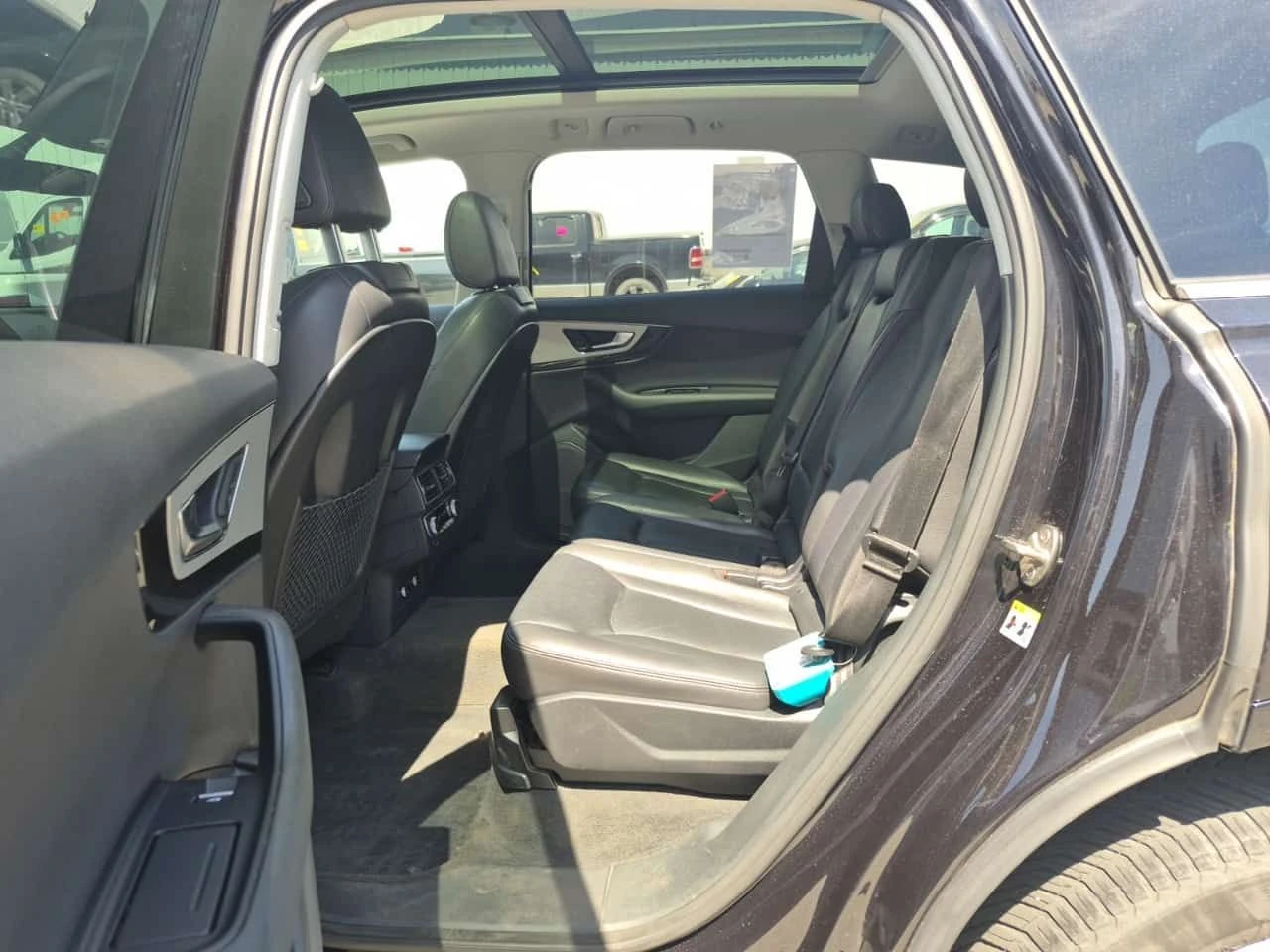 Audi Q7 * PROGRESSIV * ПАНО * ПОДГРЕВИ * KEYLESS * CARFAX, снимка 12 - Автомобили и джипове - 54624040
