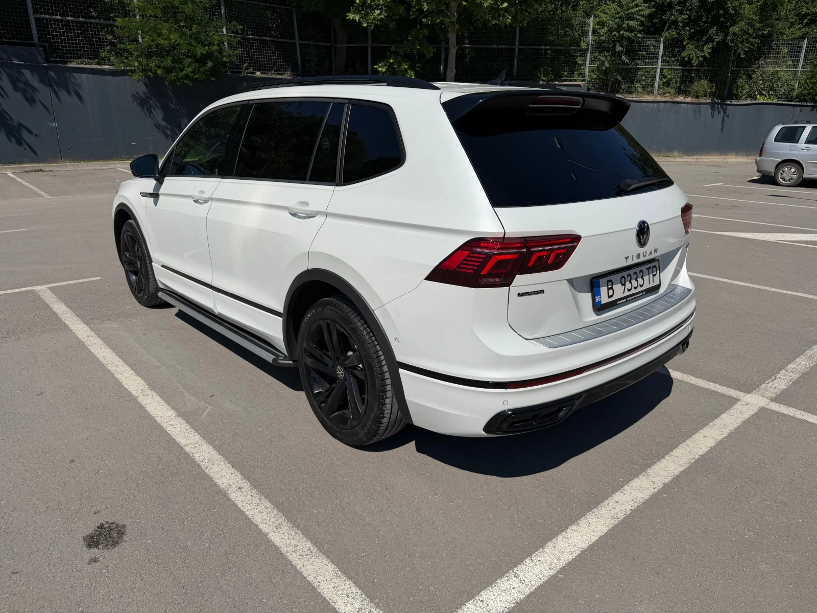 VW Tiguan Allspace Tiguan LWB PA R-line 2.0 TDI 4MOTION DSG, снимка 6 - Автомобили и джипове - 54755914