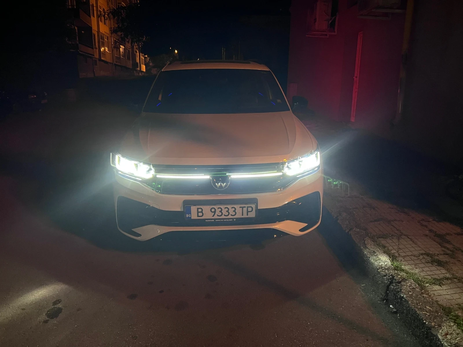 VW Tiguan Allspace Tiguan LWB PA R-line 2.0 TDI 4MOTION DSG, снимка 6 - Автомобили и джипове - 54755914