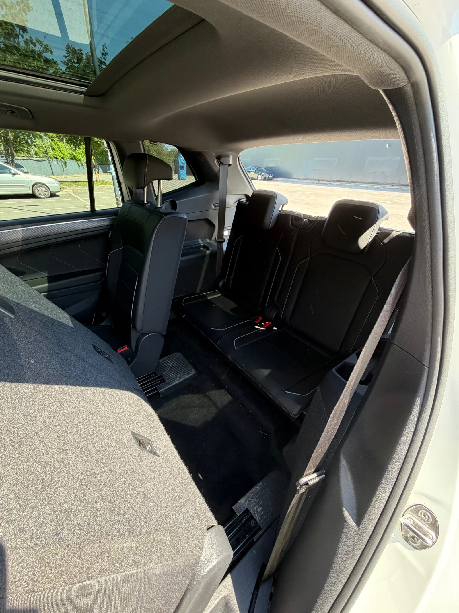 VW Tiguan Allspace Tiguan LWB PA R-line 2.0 TDI 4MOTION DSG, снимка 13 - Автомобили и джипове - 54755914