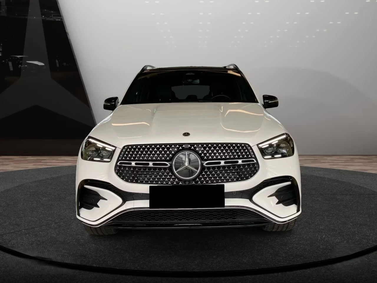 Mercedes-Benz GLE 350 de / AMG / 4 MATIC / BURM / 360 / PANO/ NIGHT PACK, снимка 2 - Автомобили и джипове - 54885053