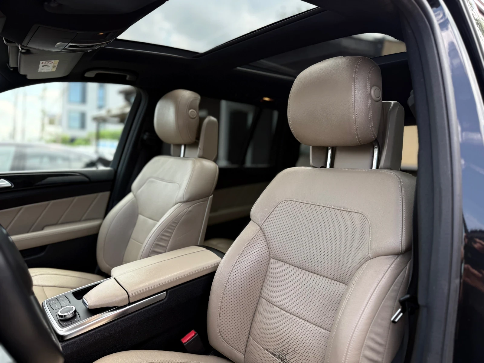 Mercedes-Benz GL 350 AMG FULL 3xTV PANO 7m 11.2015g, снимка 13 - Автомобили и джипове - 55172754