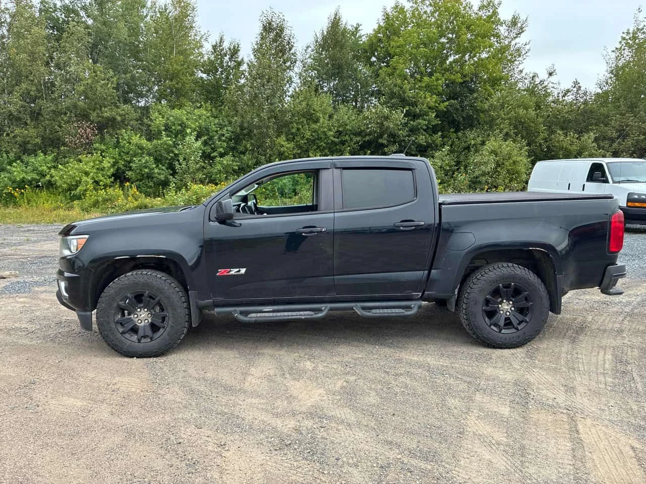 Chevrolet Colorado * 4WD Z71 * АВТОКРЕДИТ БЕЗ ПЪРВОНАЧАЛНА ВНОСКА* , снимка 2 - Автомобили и джипове - 55693879