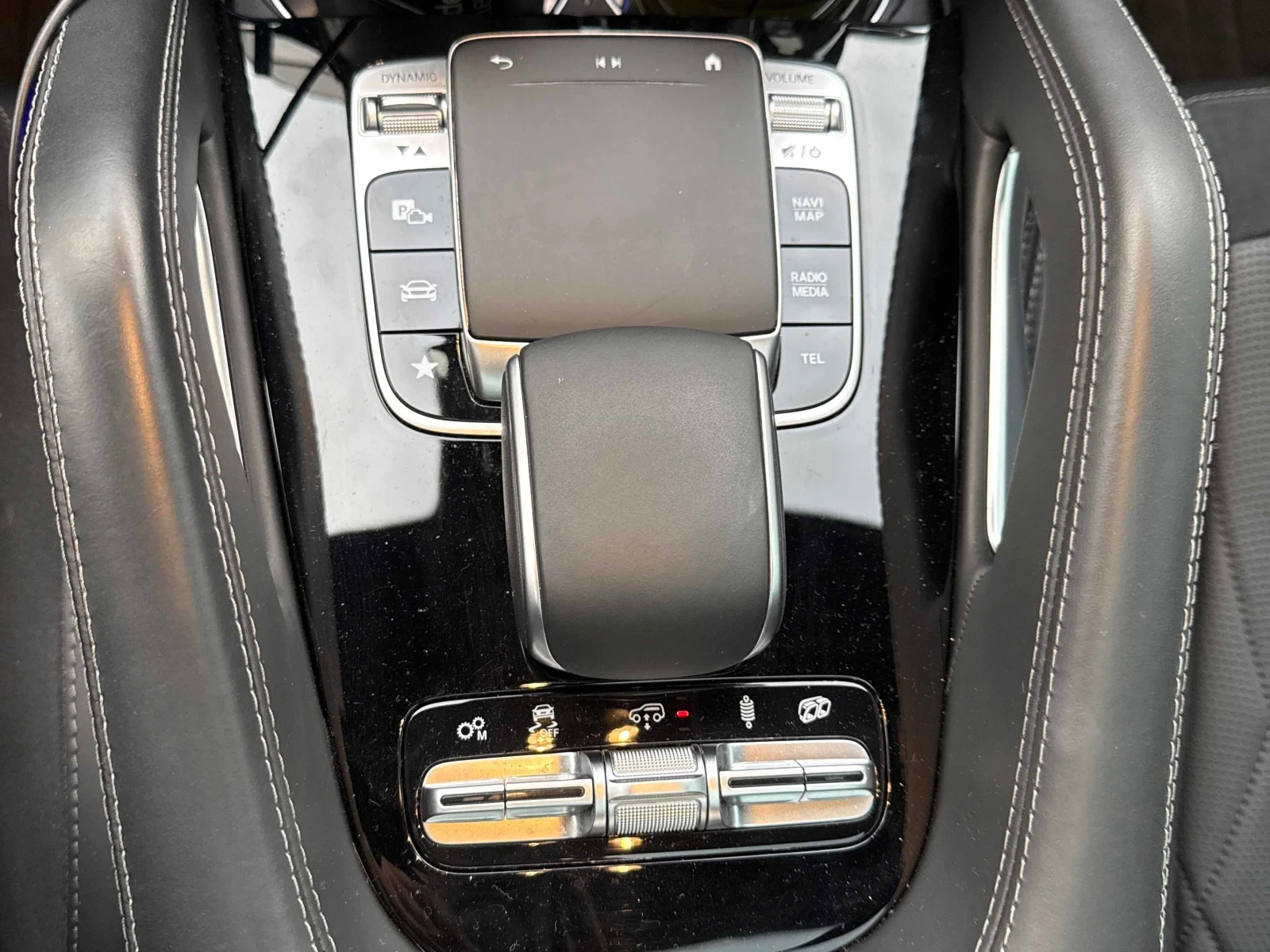 Mercedes-Benz GLE 63 S AMG  COUPE / DISTRONIC / 360 / MEMORY / BURMESTER , снимка 10 - Автомобили и джипове - 56127213