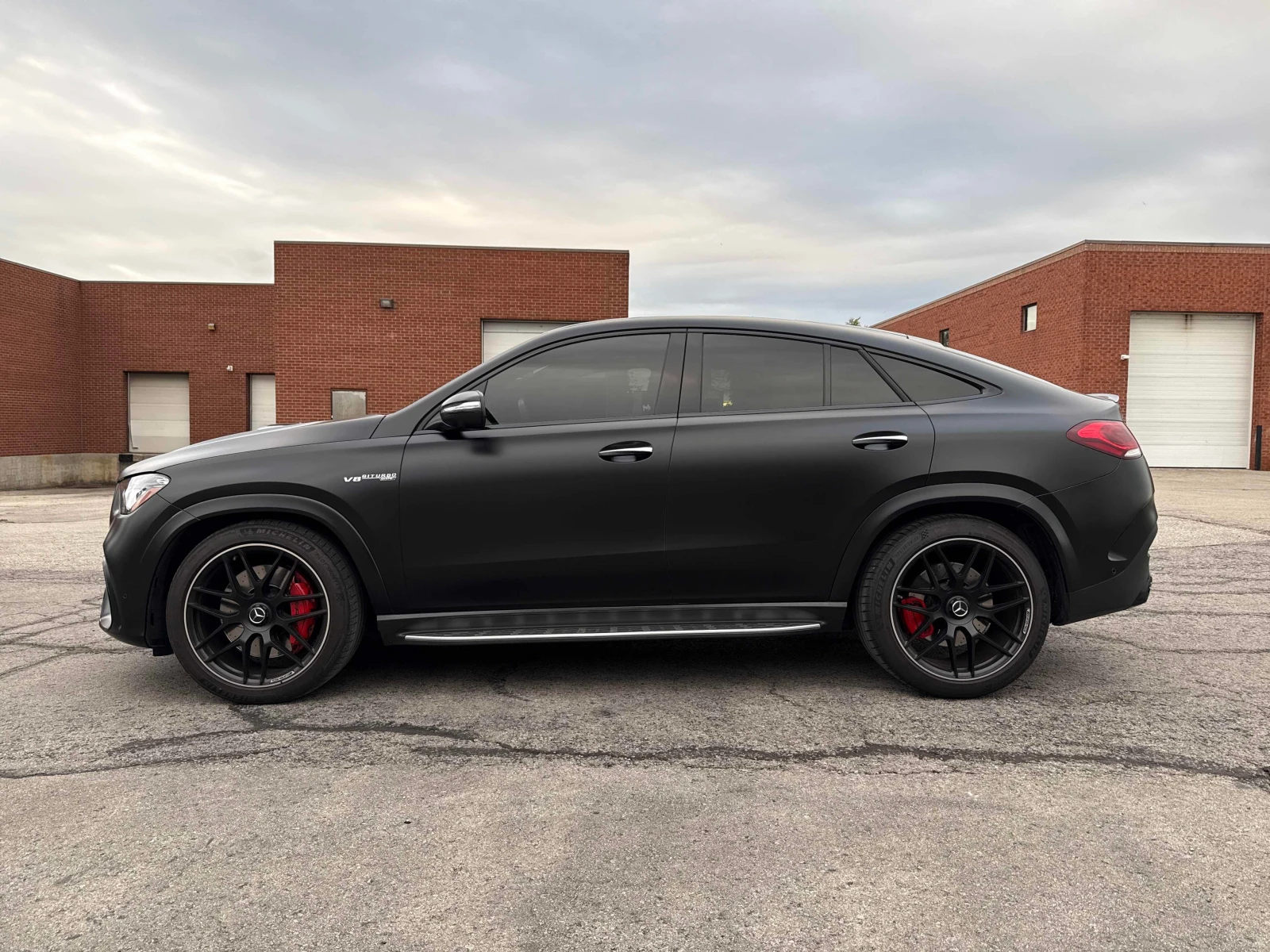 Mercedes-Benz GLE 63 S AMG  COUPE / DISTRONIC / 360 / MEMORY / BURMESTER , снимка 2 - Автомобили и джипове - 56127213