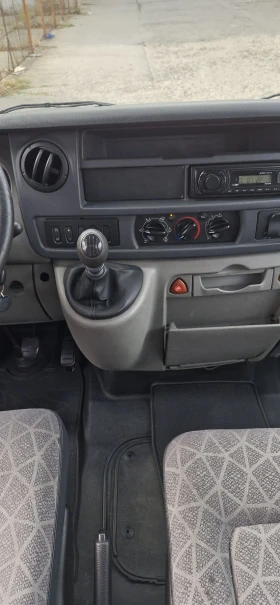 Renault Master 2.5 145к.с. 5+ 1 Климатик Като Нов , снимка 13