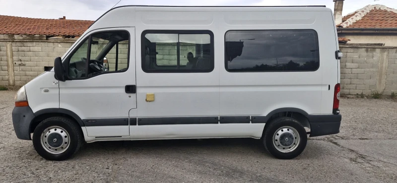 Renault Master 2.5 145к.с. 5+ 1 Климатик Като Нов , снимка 4 - Бусове и автобуси - 47677177