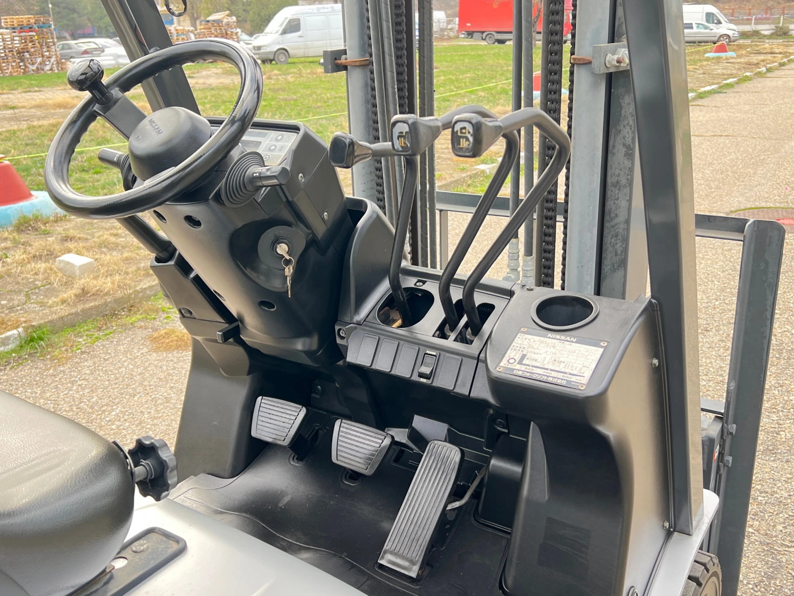  Nissan 1.5  /  /  /  | Mobile.bg   12