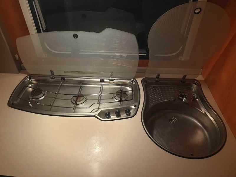 Каравана Wilk 530, снимка 11 - Каравани и кемпери - 53422107