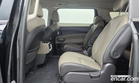 Kia Carnival Diesel 9-Seater Prestige, снимка 13