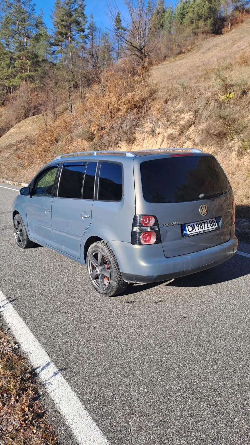 VW Touran 1.9 105к, снимка 3 - Автомобили и джипове - 48118010