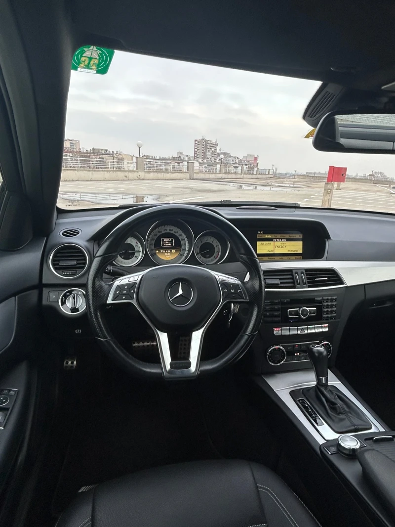 Mercedes-Benz C 180 AMG PACK // HARMAN KARDON, снимка 14 - Автомобили и джипове - 48348115