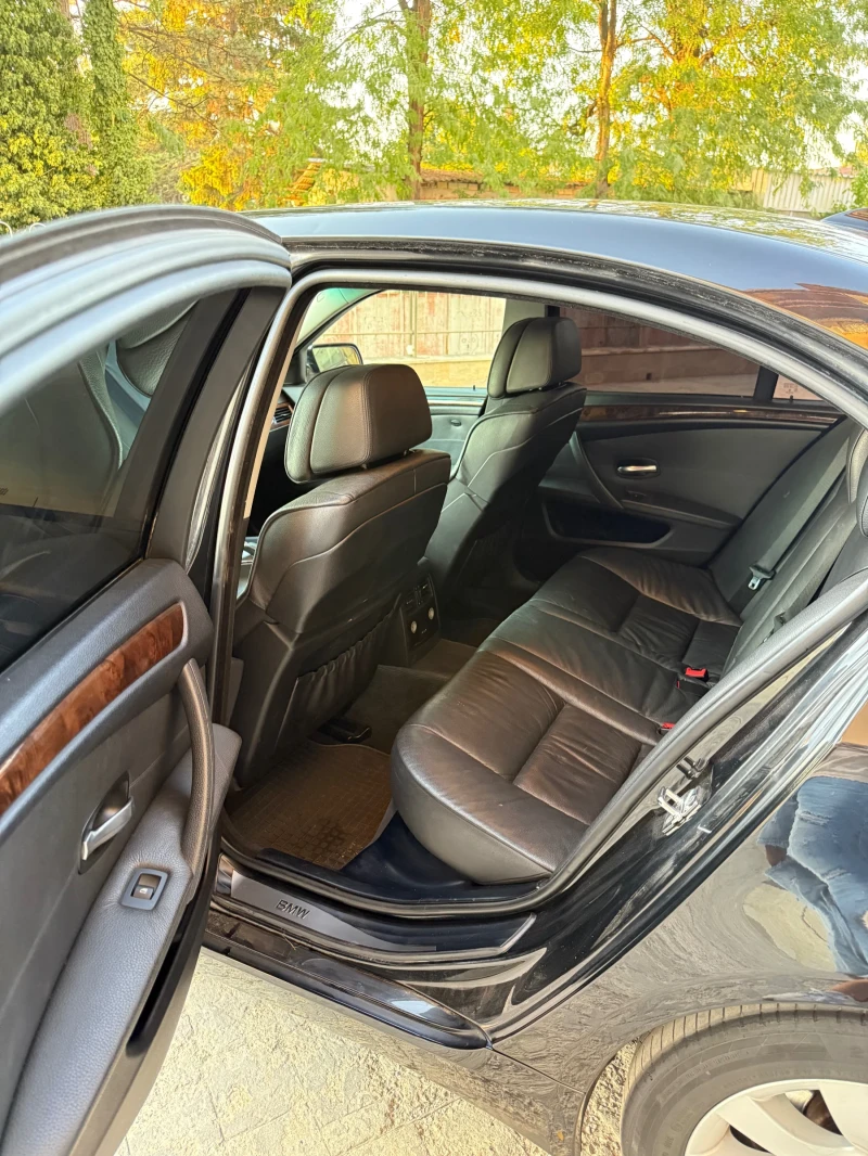 BMW 525 525 Facelift, снимка 9 - Автомобили и джипове - 52266231