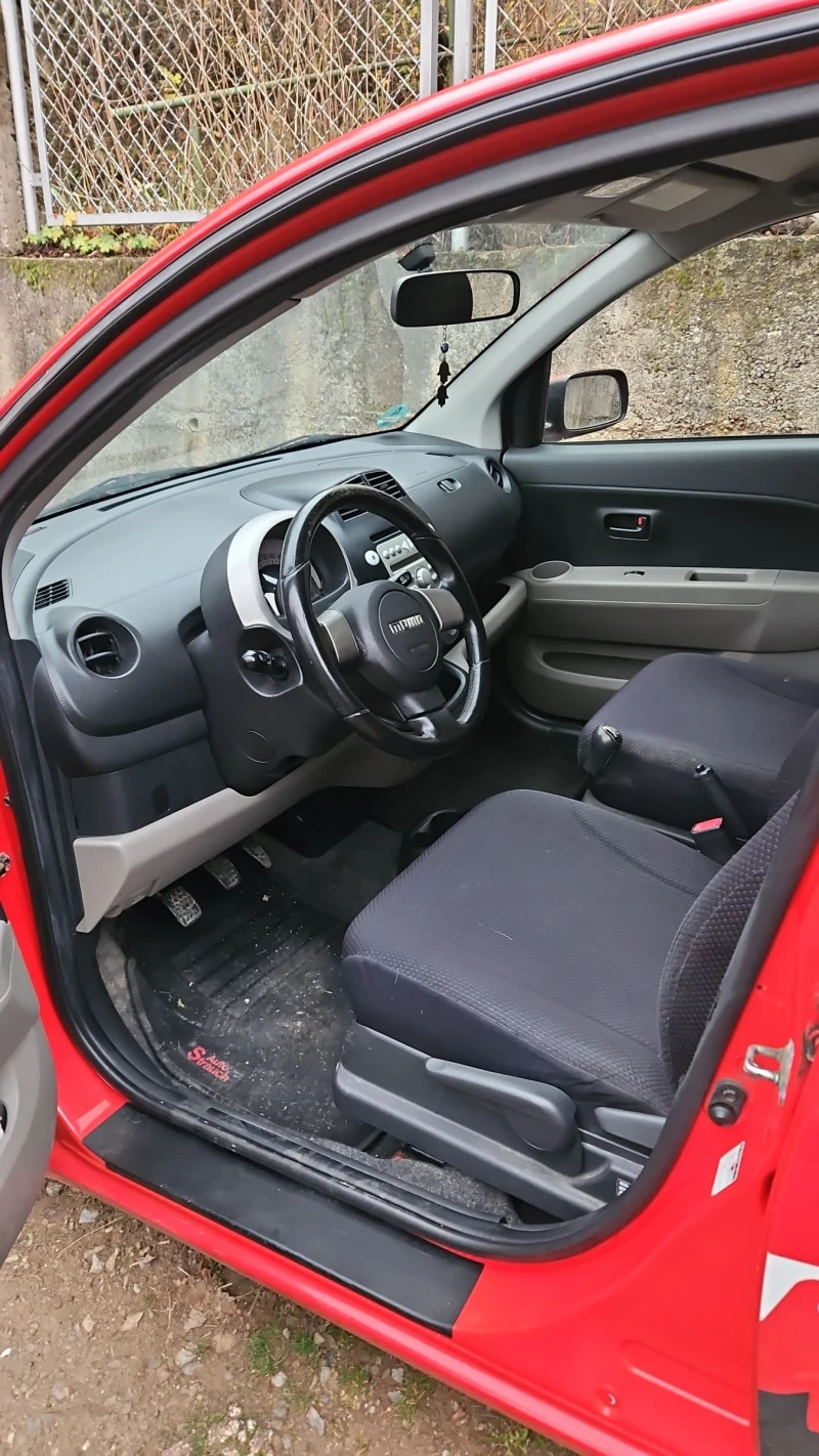 Daihatsu Sirion 2006, снимка 4 - Автомобили и джипове - 52692631