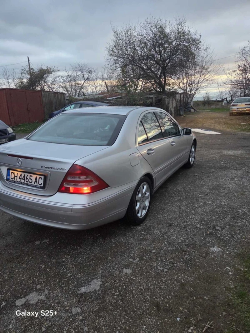 Mercedes-Benz C 200, снимка 10 - Автомобили и джипове - 52890587