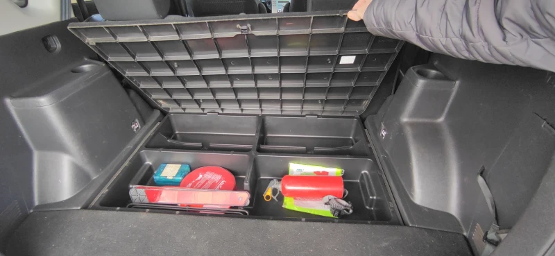 Toyota Corolla verso 2, 2 D-CAT, снимка 17 - Автомобили и джипове - 53432376