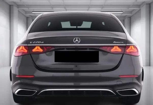 Mercedes-Benz E 220 d 4Matic = AMG Line = Advanced Plus Гаранция - изображение 4