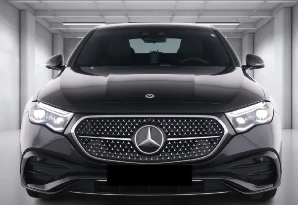 Mercedes-Benz E 220 d 4Matic = AMG Line = Advanced Plus Гаранция - изображение 3