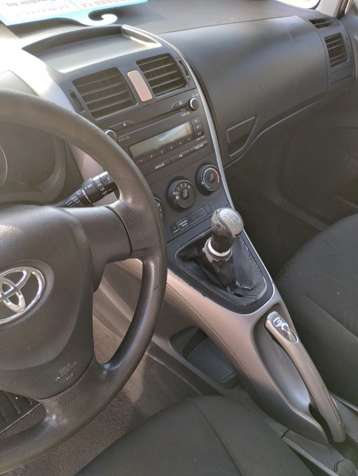 Toyota Auris 1.4 - изображение 6