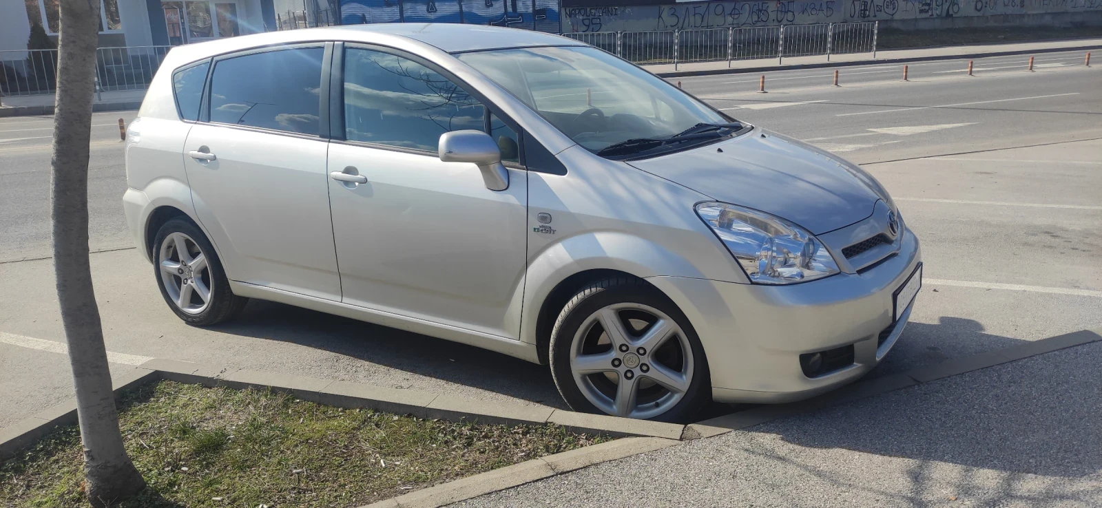 Toyota Corolla verso 2, 2 D-CAT | Mobile.bg � ����������� 1