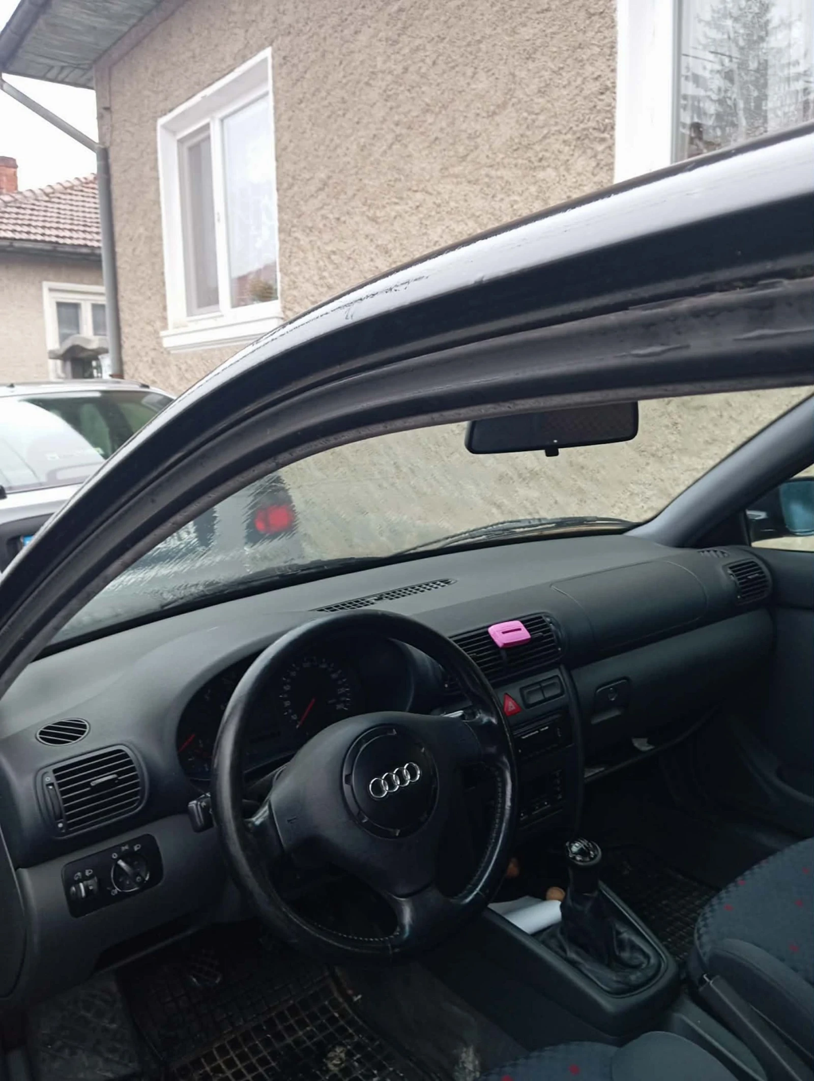 Audi A3 1.6i 90k.s - изображение 7