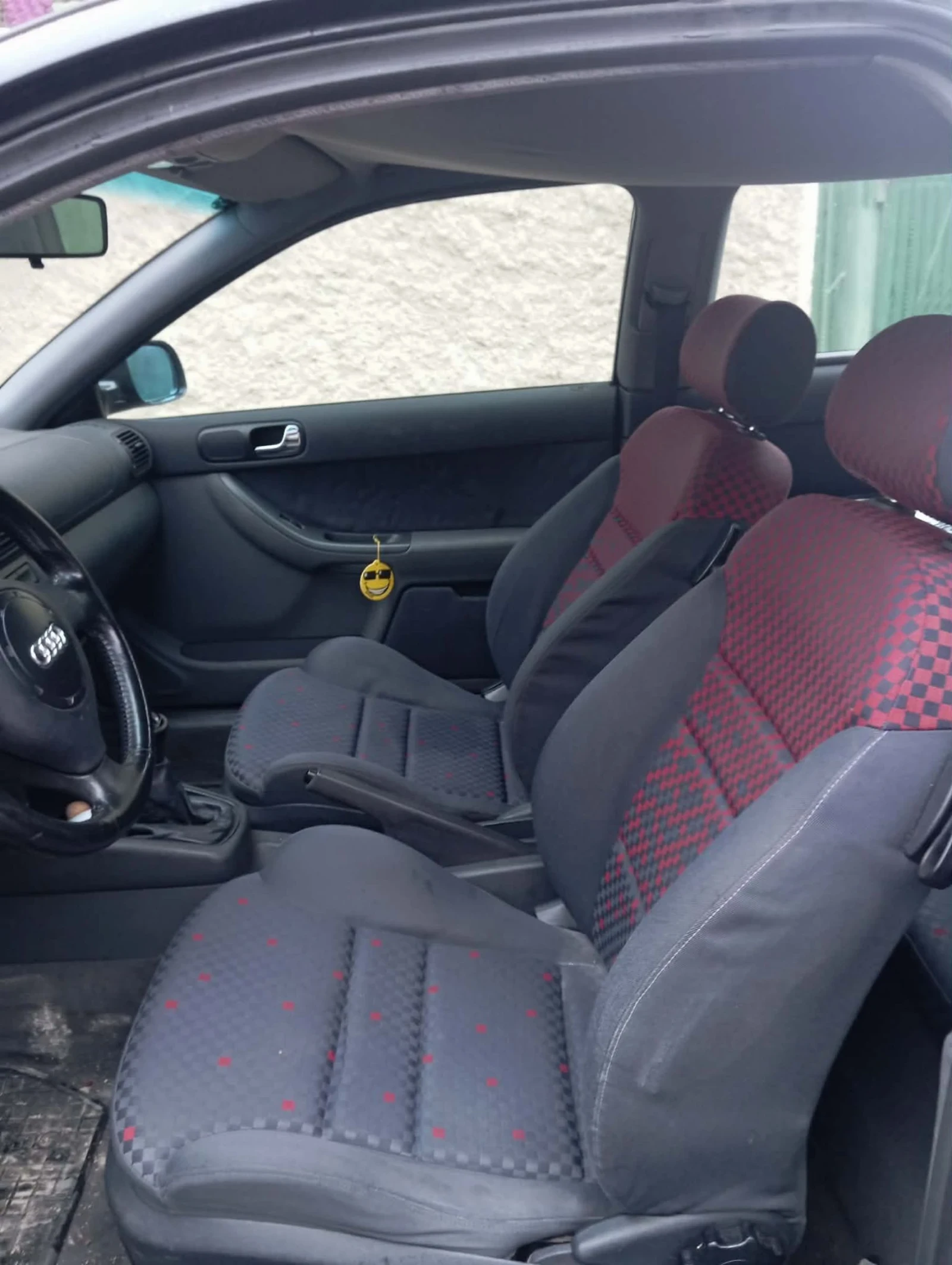 Audi A3 1.6i 90k.s - изображение 6