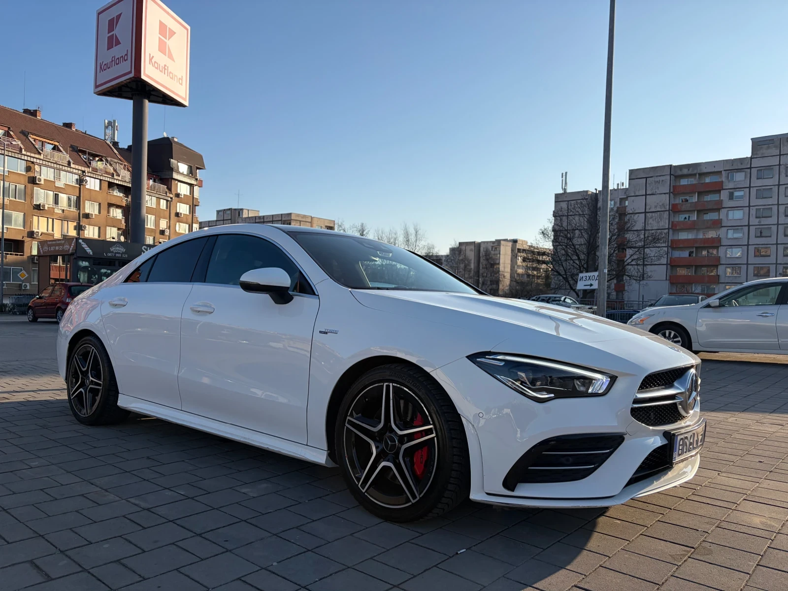 Mercedes-Benz CLA 350 AMG, снимка 2 - Автомобили и джипове - 54010456