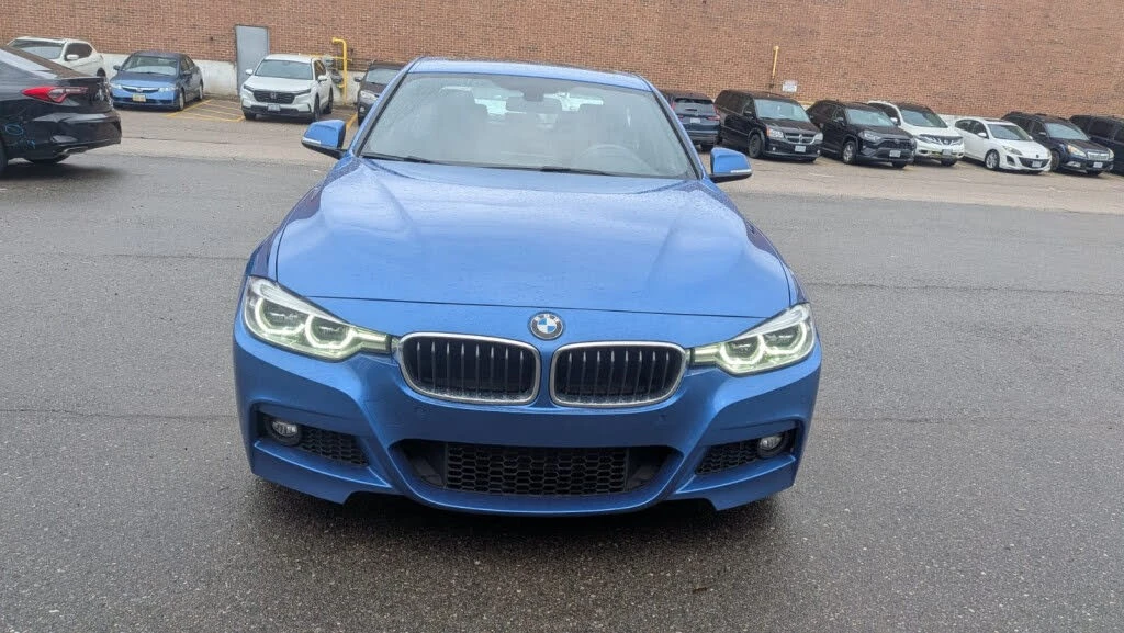 BMW 330 xDrive Sedan* АвтоКредит* (Цена до БГ) , снимка 3 - Автомобили и джипове - 54227689