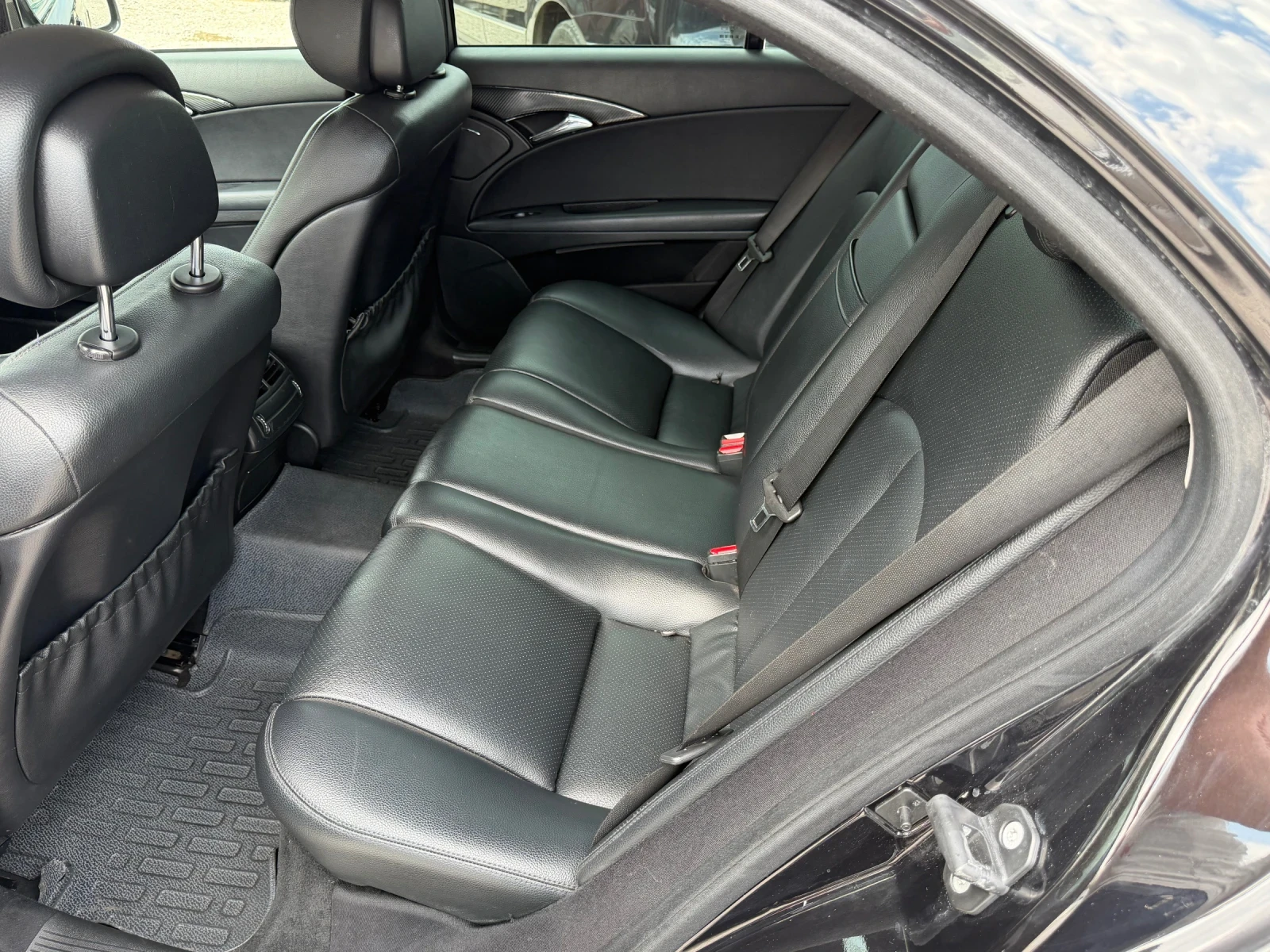 Mercedes-Benz E 220 FACE СЕДАН, снимка 12 - Автомобили и джипове - 54359951