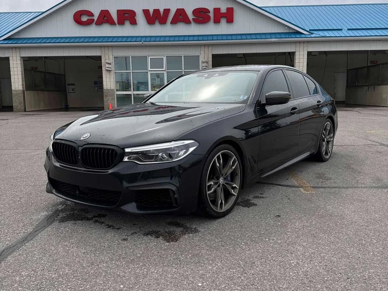 BMW 550 M550i xDrive  CARFAX