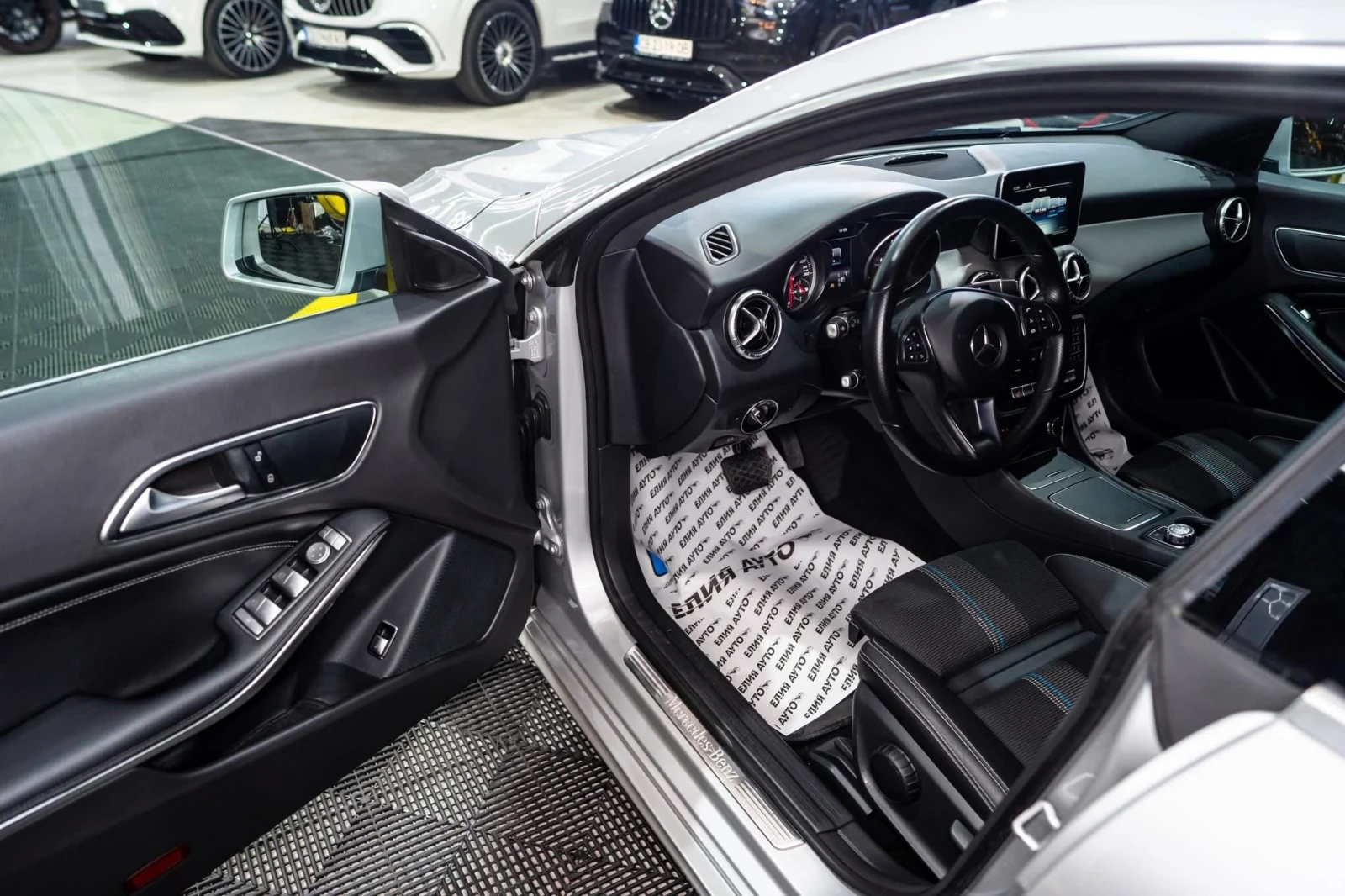 Mercedes-Benz CLA 200 D FACELIFT AMG LINE LED NAVI ЛИЗИНГ 100%, снимка 10 - Автомобили и джипове - 54723559