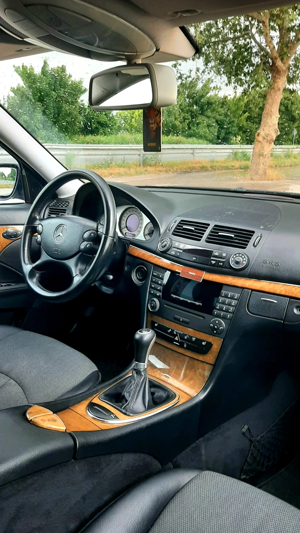 Mercedes-Benz E 220 EVO Avantgarde , снимка 7 - Автомобили и джипове - 54920284