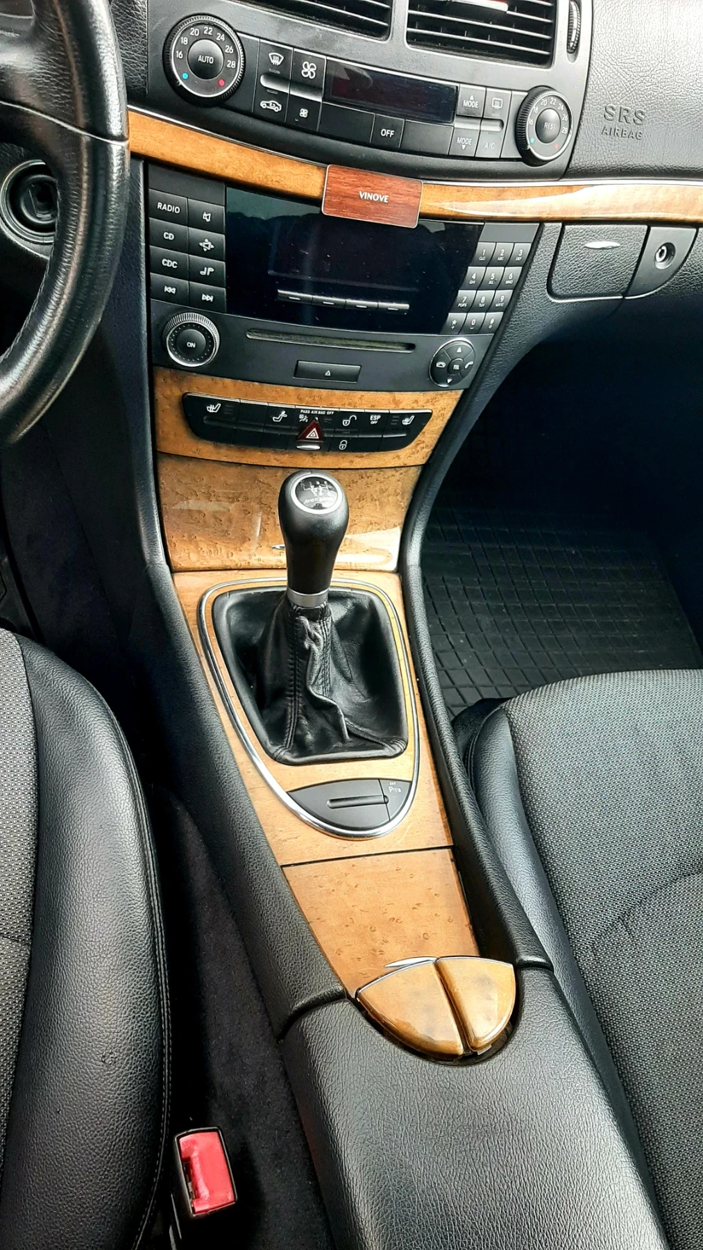 Mercedes-Benz E 220 EVO Avantgarde , снимка 8 - Автомобили и джипове - 54920284