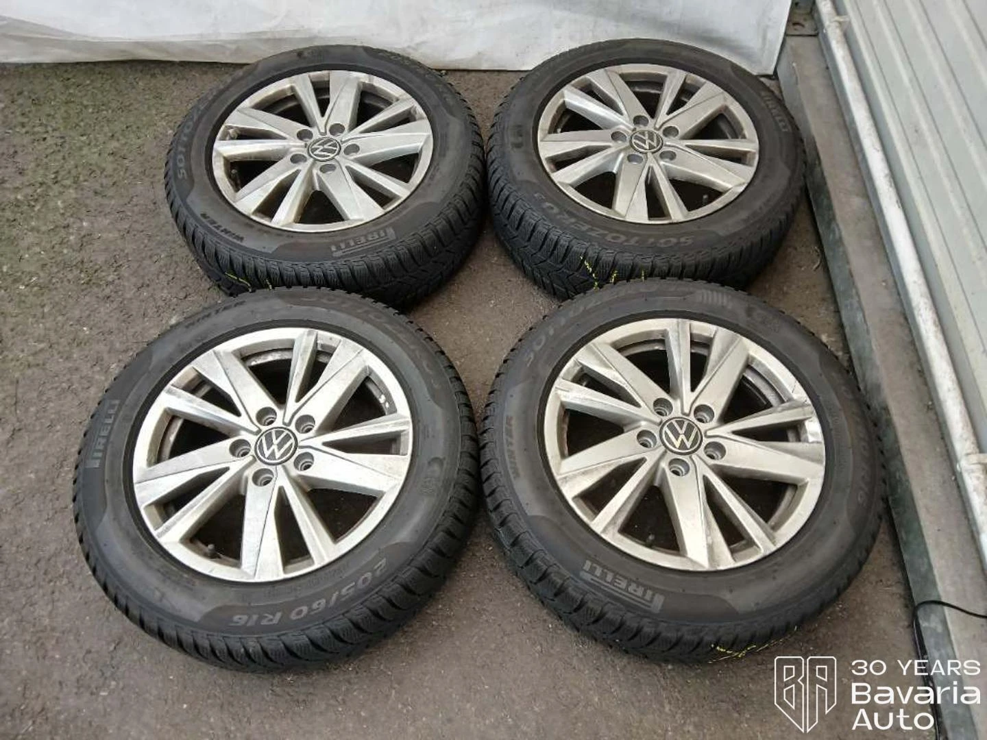 VW Touran Comfortline DSG, снимка 17 - Автомобили и джипове - 55306309