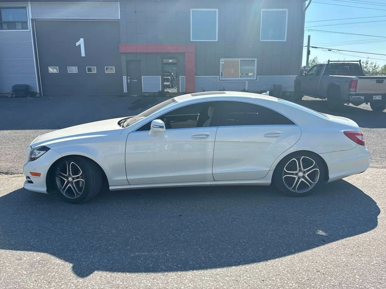 Mercedes-Benz CLS 550 DISTRONIC | HARMAN/K | + ГУМИ ДЖАНТИ | , снимка 2 - Автомобили и джипове - 55582932