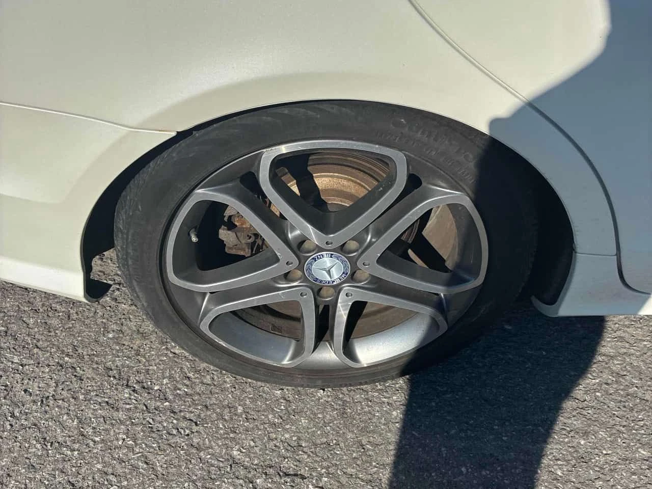 Mercedes-Benz CLS 550 DISTRONIC | HARMAN/K | + ГУМИ ДЖАНТИ | , снимка 16 - Автомобили и джипове - 55582932