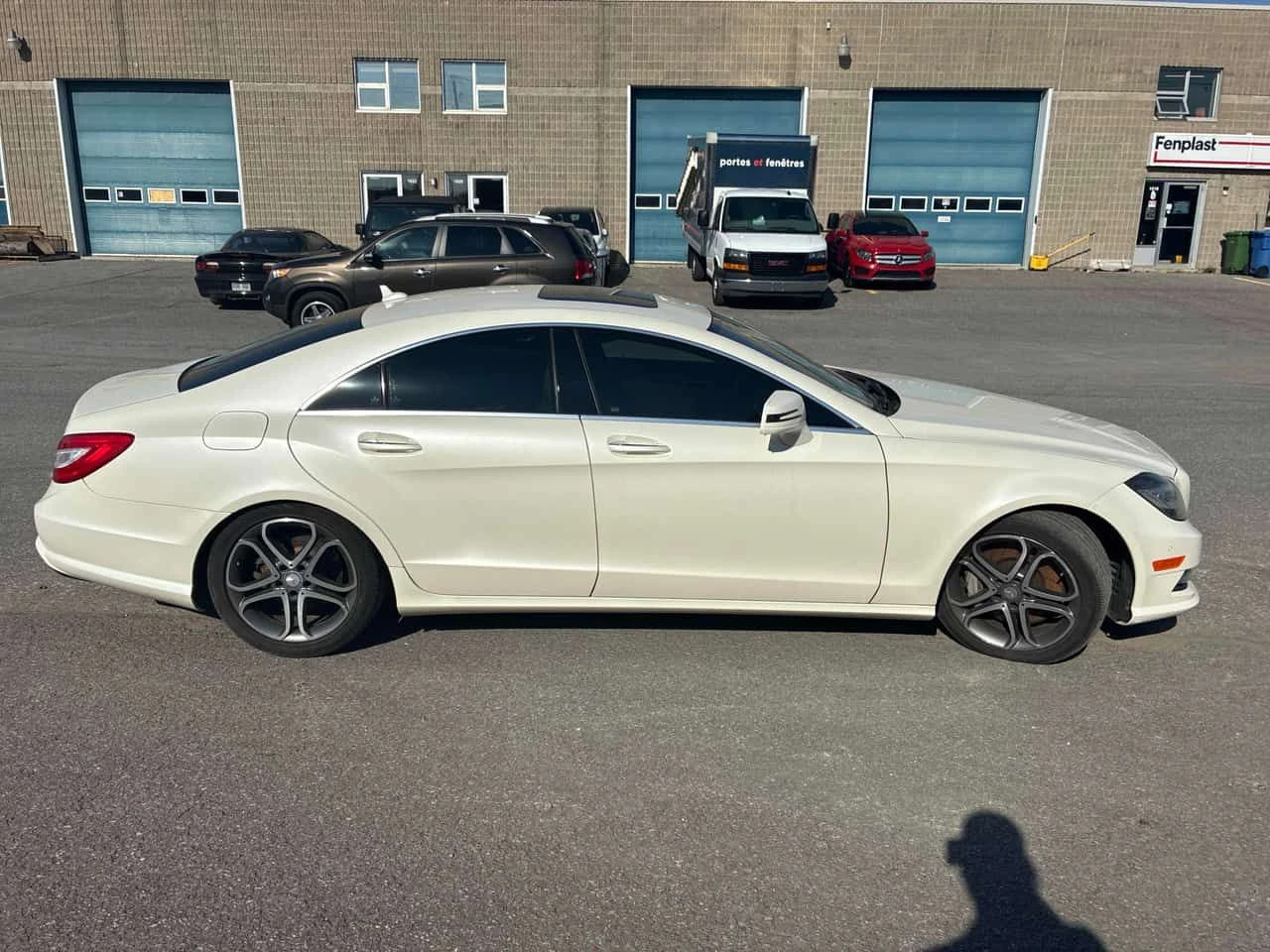 Mercedes-Benz CLS 550 DISTRONIC | HARMAN/K | + ГУМИ ДЖАНТИ | , снимка 3 - Автомобили и джипове - 55582932