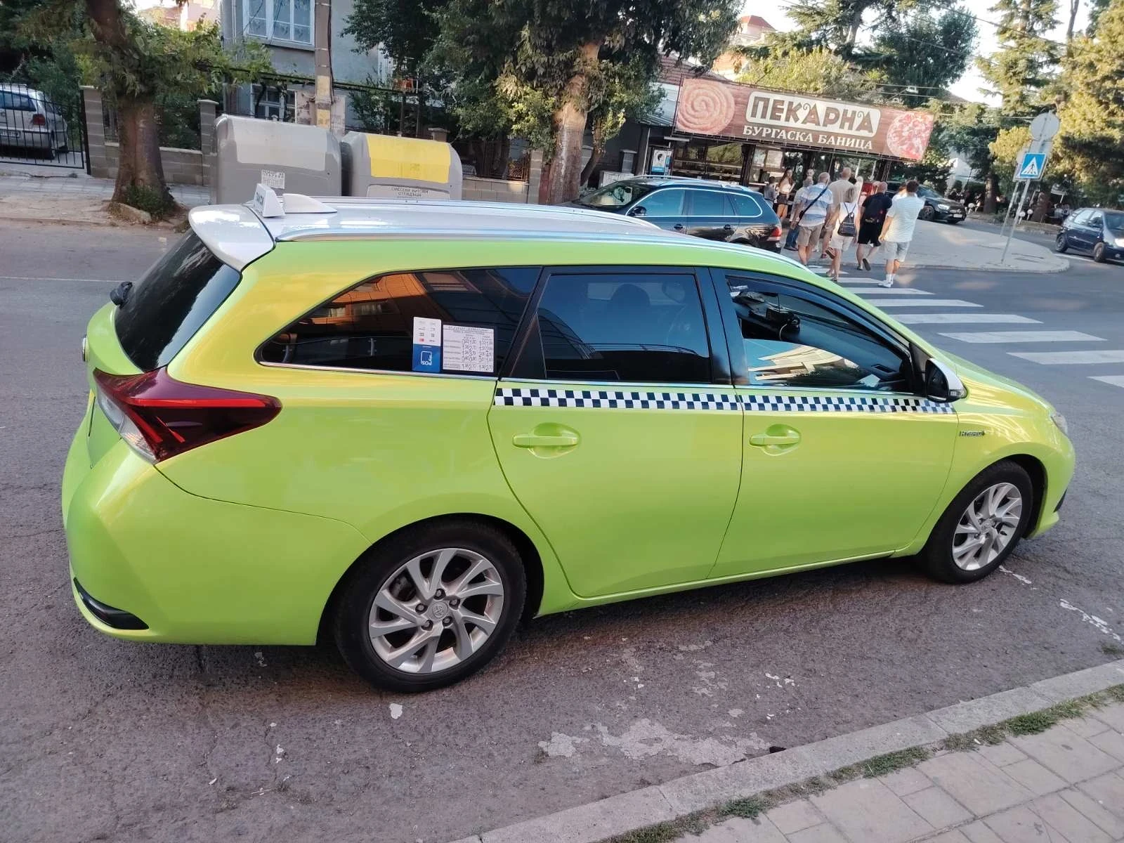 Toyota Auris, снимка 3 - Автомобили и джипове - 55730291