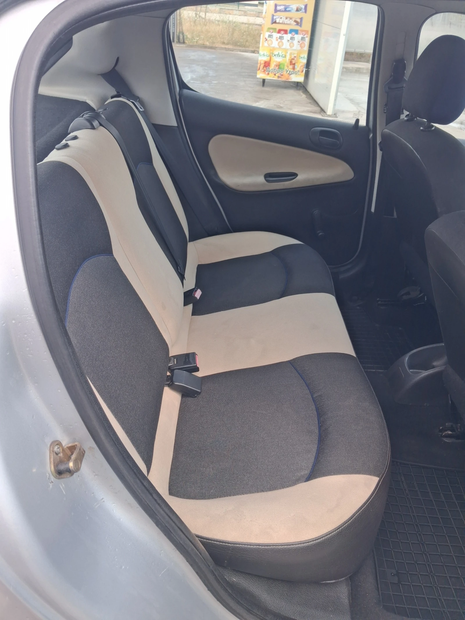 Peugeot 206 1.1, снимка 7 - Автомобили и джипове - 55888763