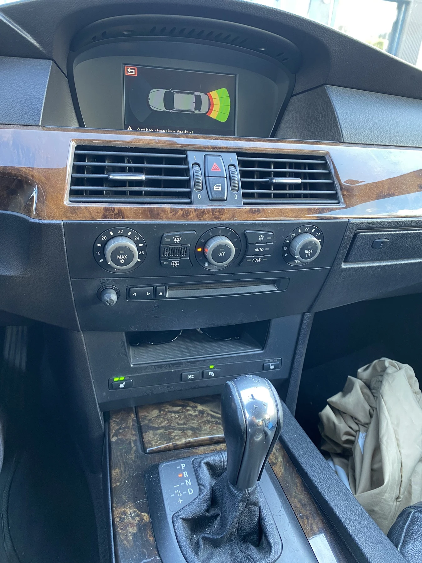 BMW 520, снимка 8 - Автомобили и джипове - 55891051