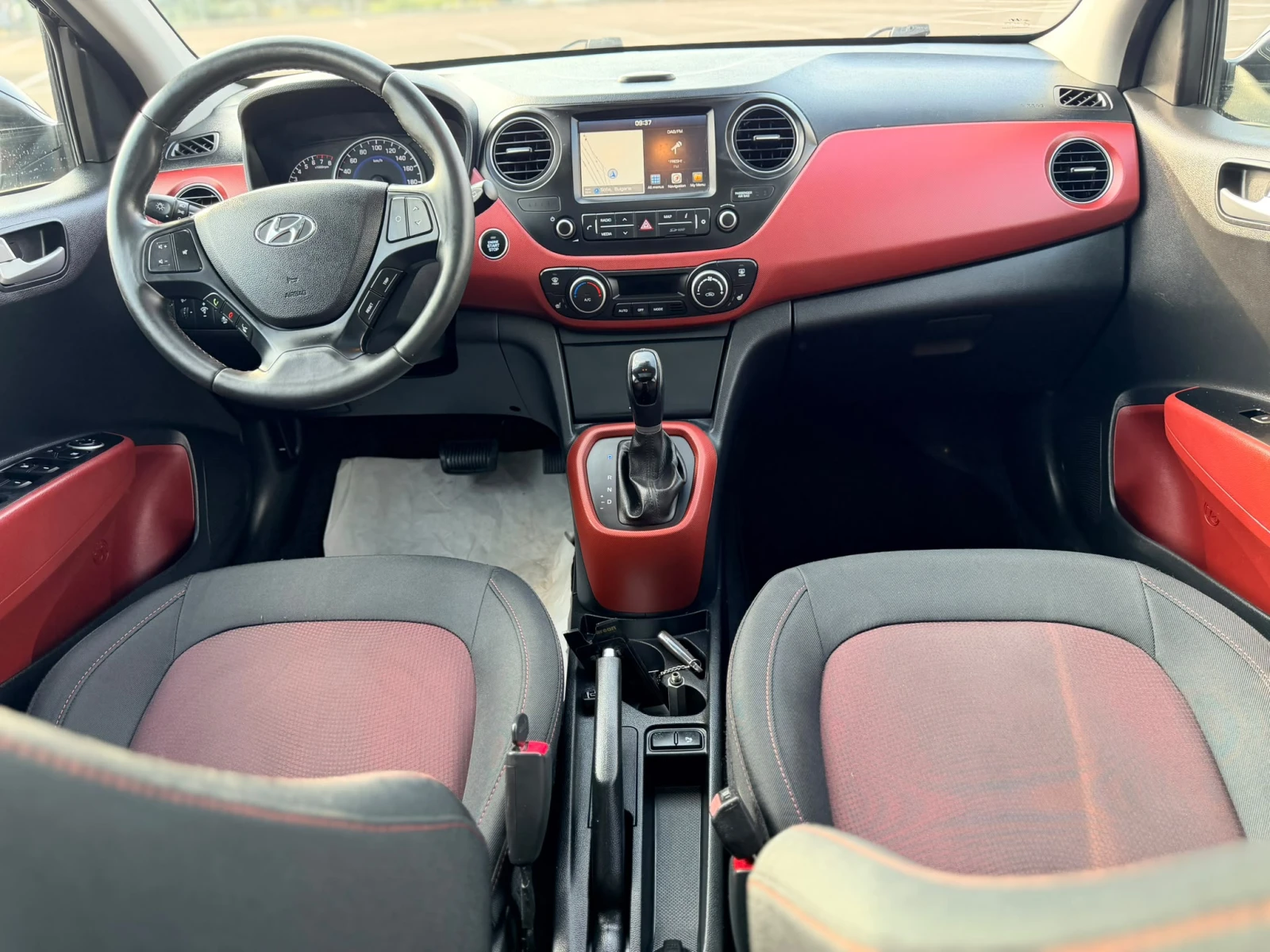 Hyundai I10 1.2 Газ Бензин АВТОМАТИК, снимка 8 - Автомобили и джипове - 56161033